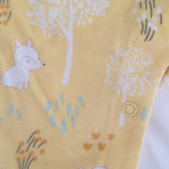 2 pack baby girl Gerber rompers size 9-12 months - Picture 2 of 5